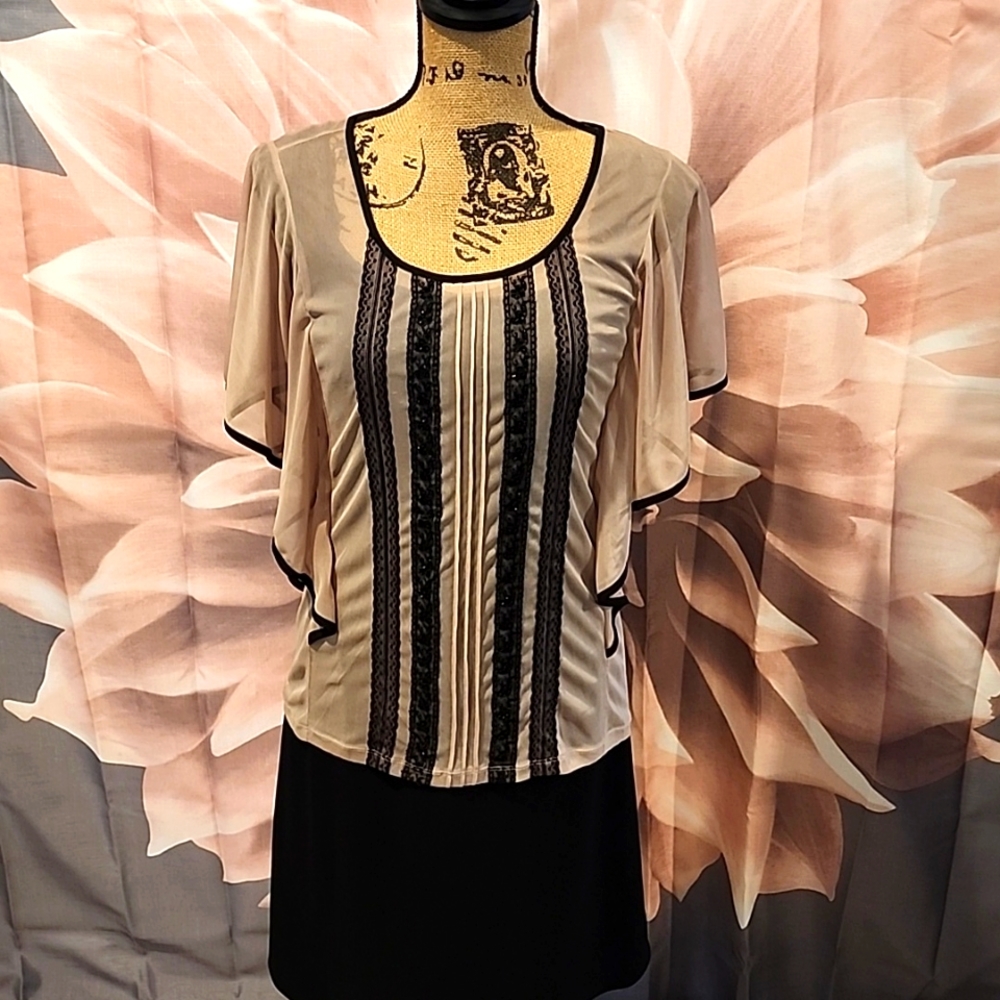 Super cute Maurice blouse